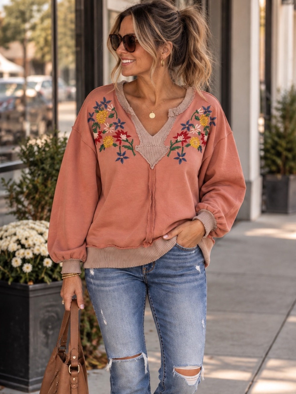 POL Embroidered Floral V-Neck Sweatshirt Boho Coral Size M NEW